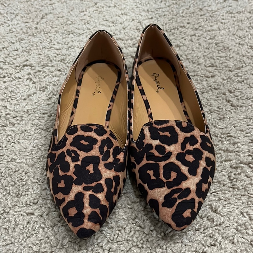 Leopard print flats